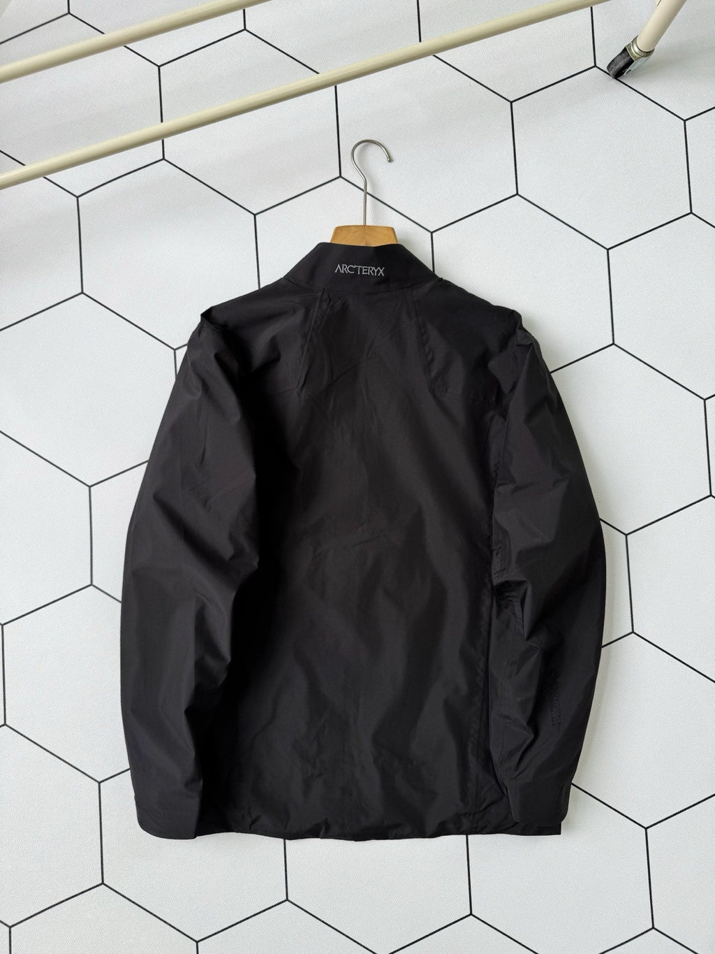 Arc'teryx Solano Windbreaker Jacket – 2025 Model