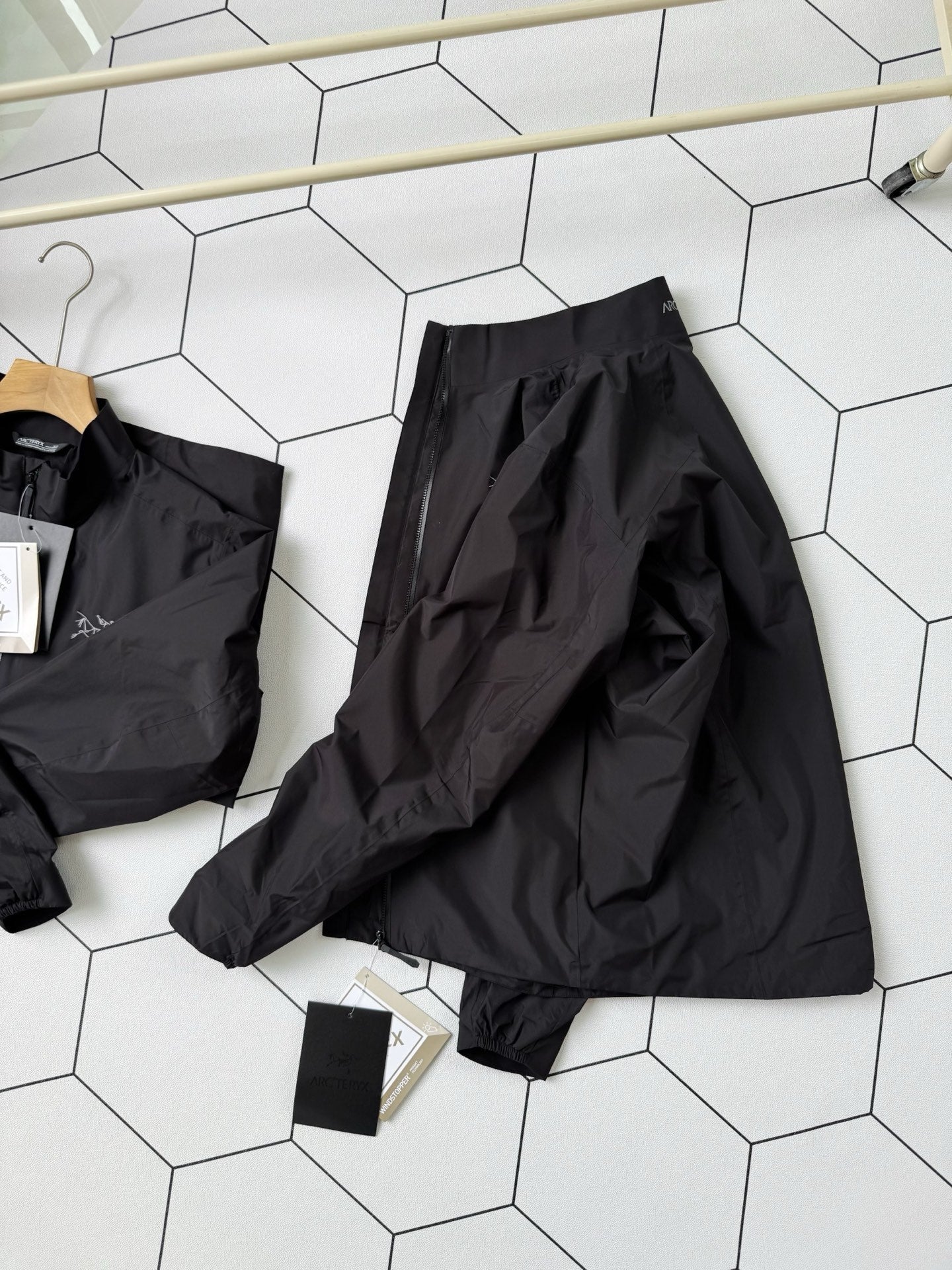Arc'teryx Solano Windbreaker Jacket – 2025 Model