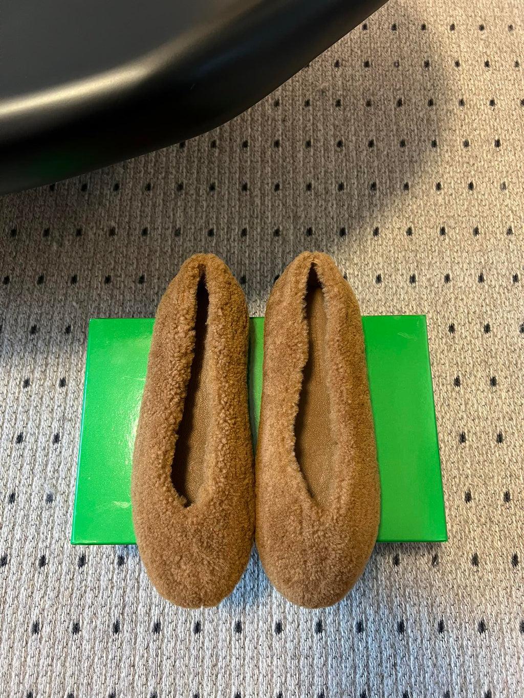 Bottega Veneta Furry Ballet Flats – 25SS