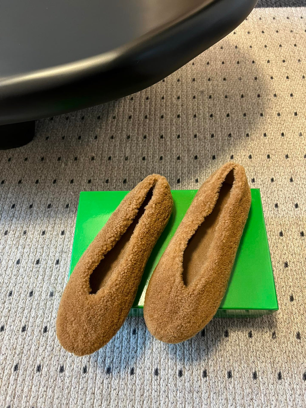 Bottega Veneta Furry Ballet Flats – 25SS