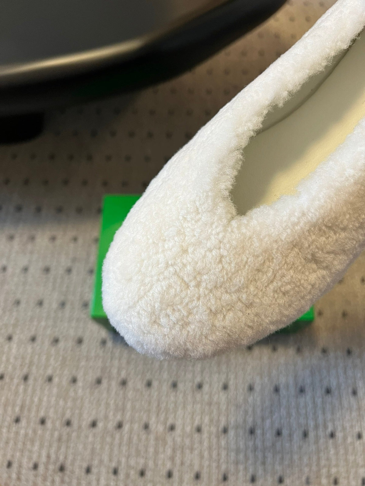 Bottega Veneta Furry Ballet Flats – 25SS
