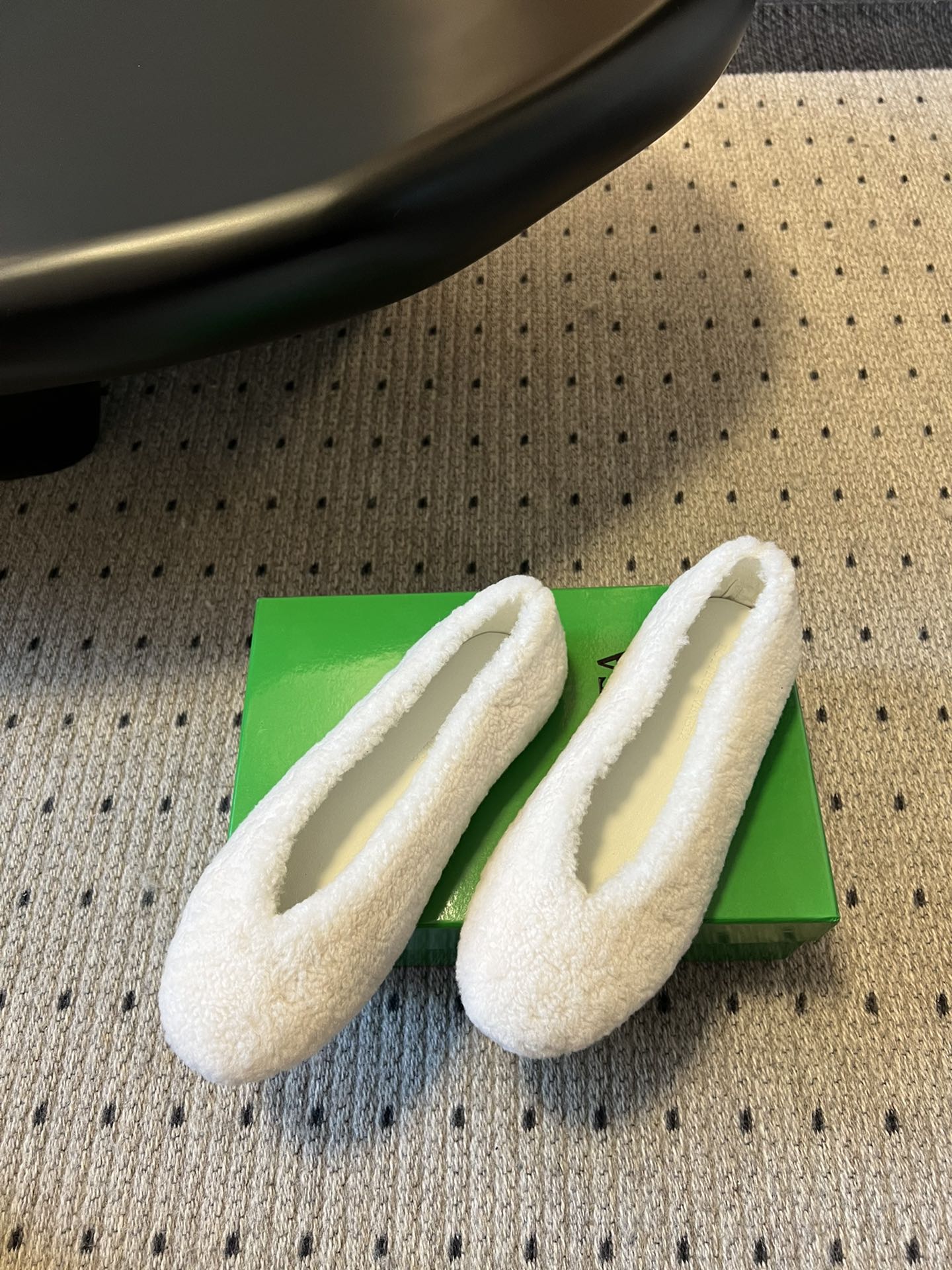 Bottega Veneta Furry Ballet Flats – 25SS