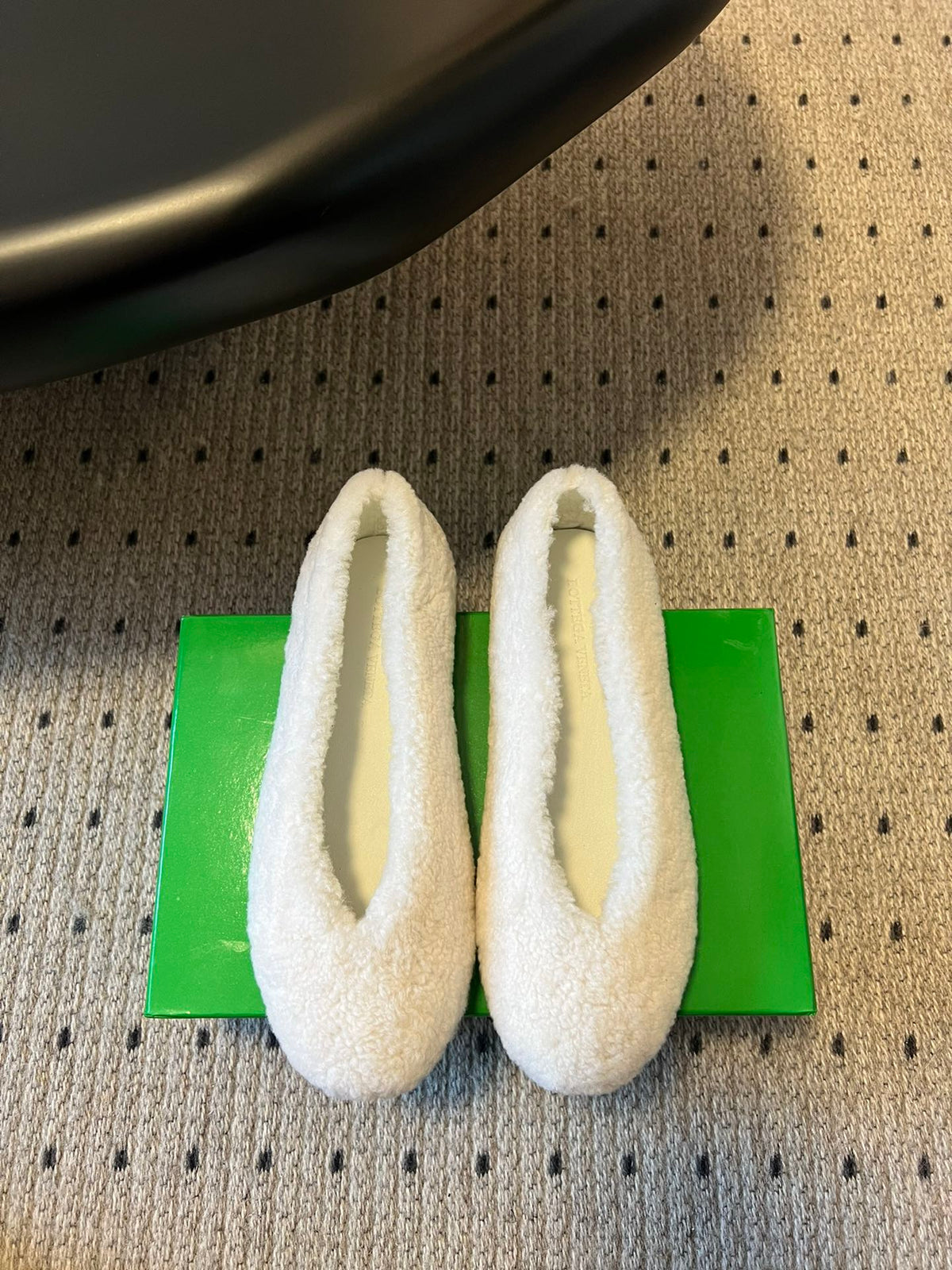 Bottega Veneta Furry Ballet Flats – 25SS