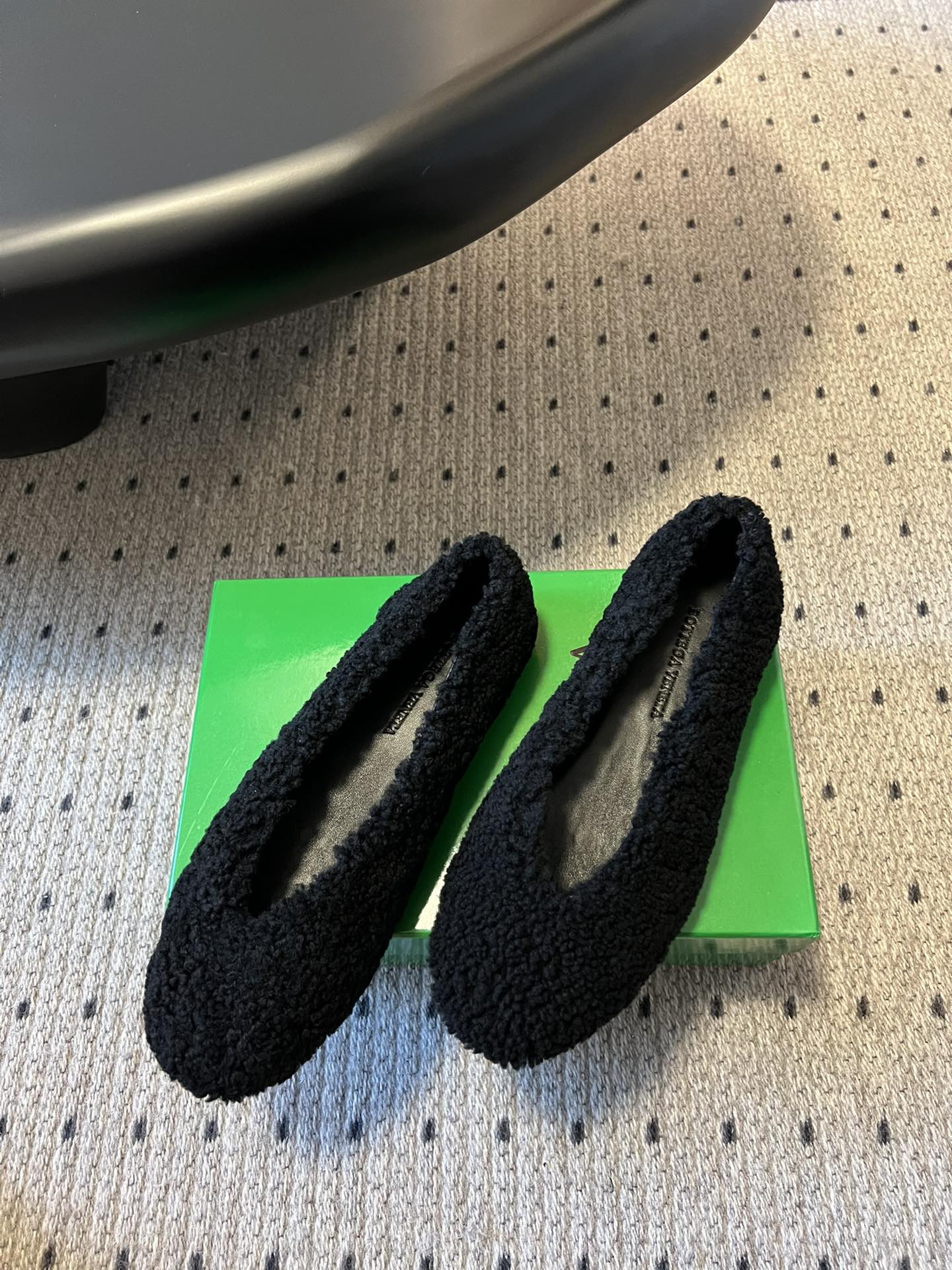 Bottega Veneta Furry Ballet Flats – 25SS