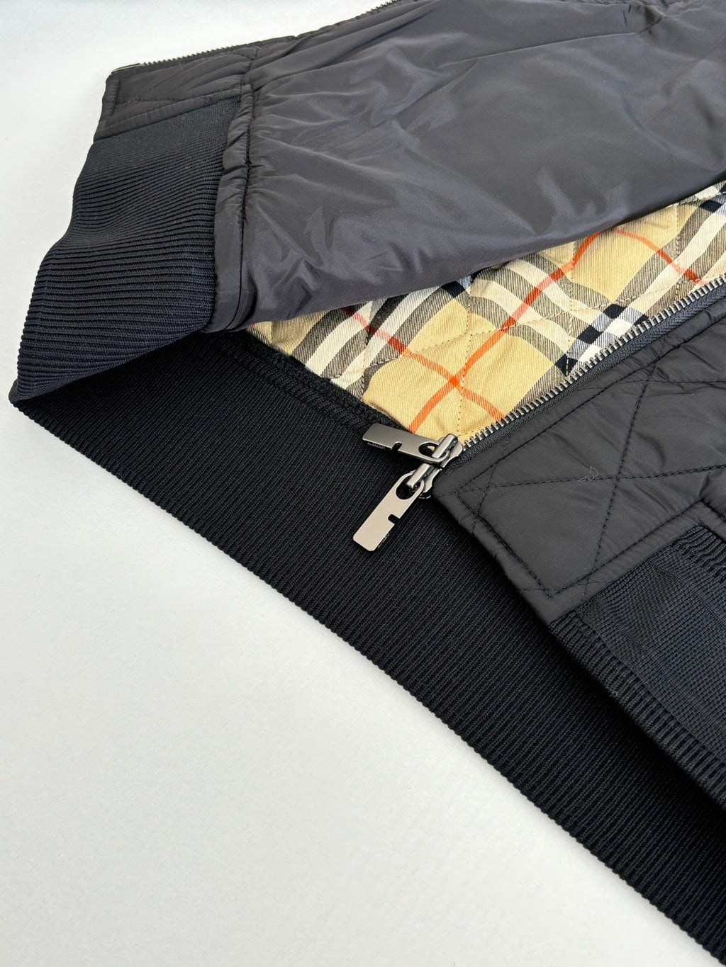 Burberry Diamond Quilted Stand Collar Nylon Jacket