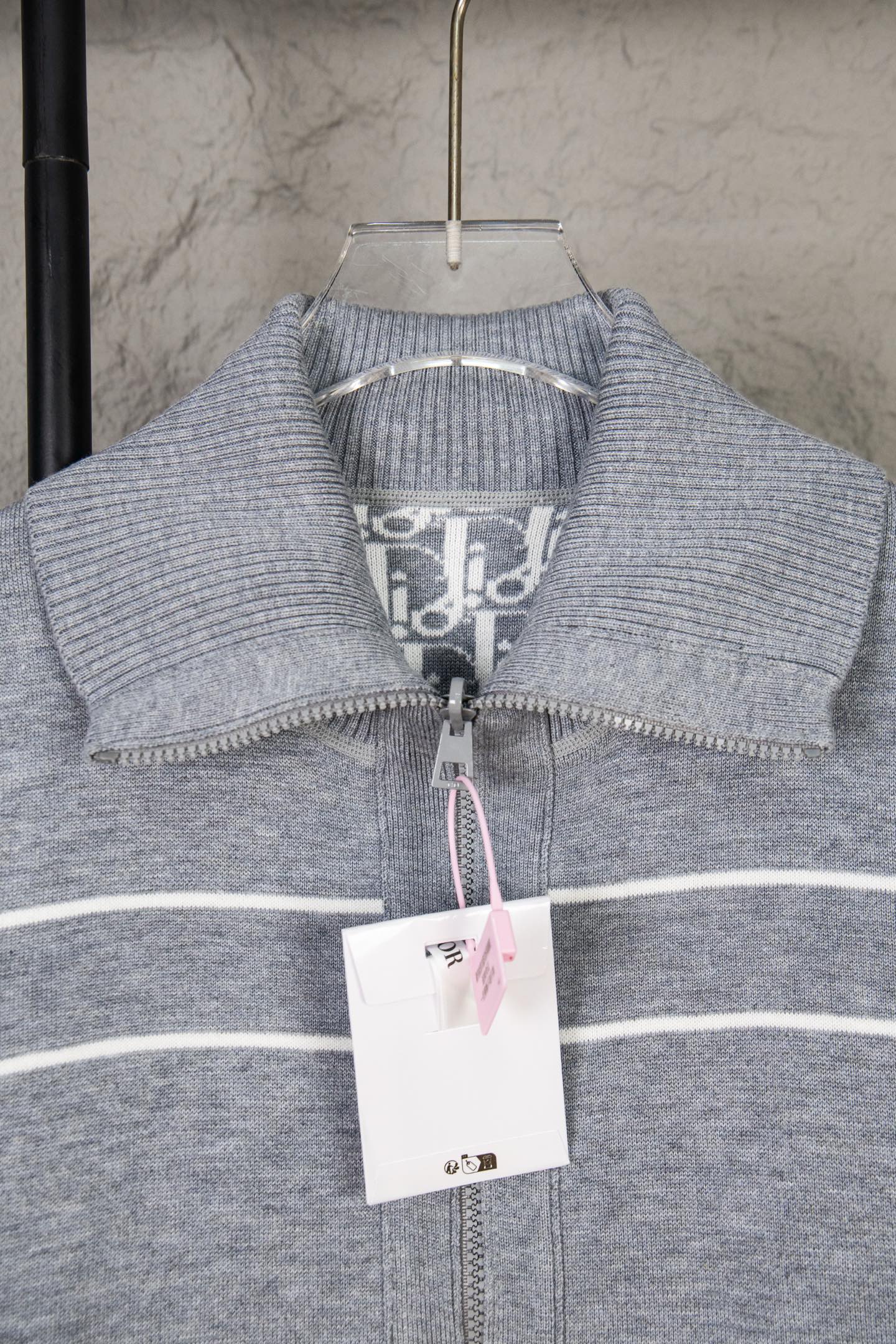 Dior Classic Oblique Reversible Cashmere Sweater – 25FW