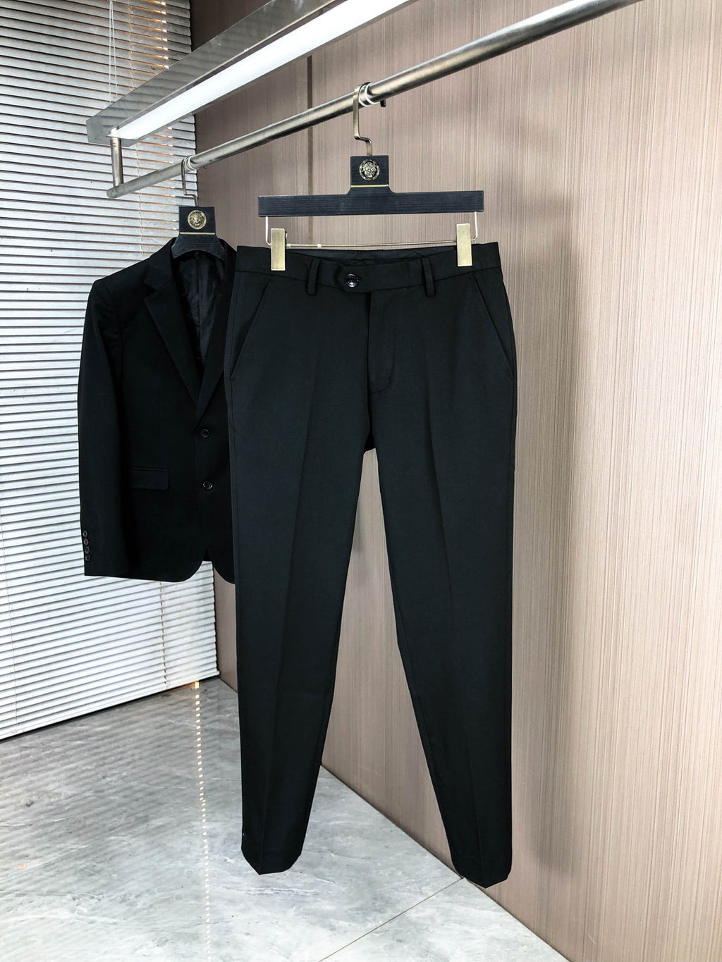 Louis Vuitton Men's Slim Fit Blend Suit Set – Autumn/Winter Collection