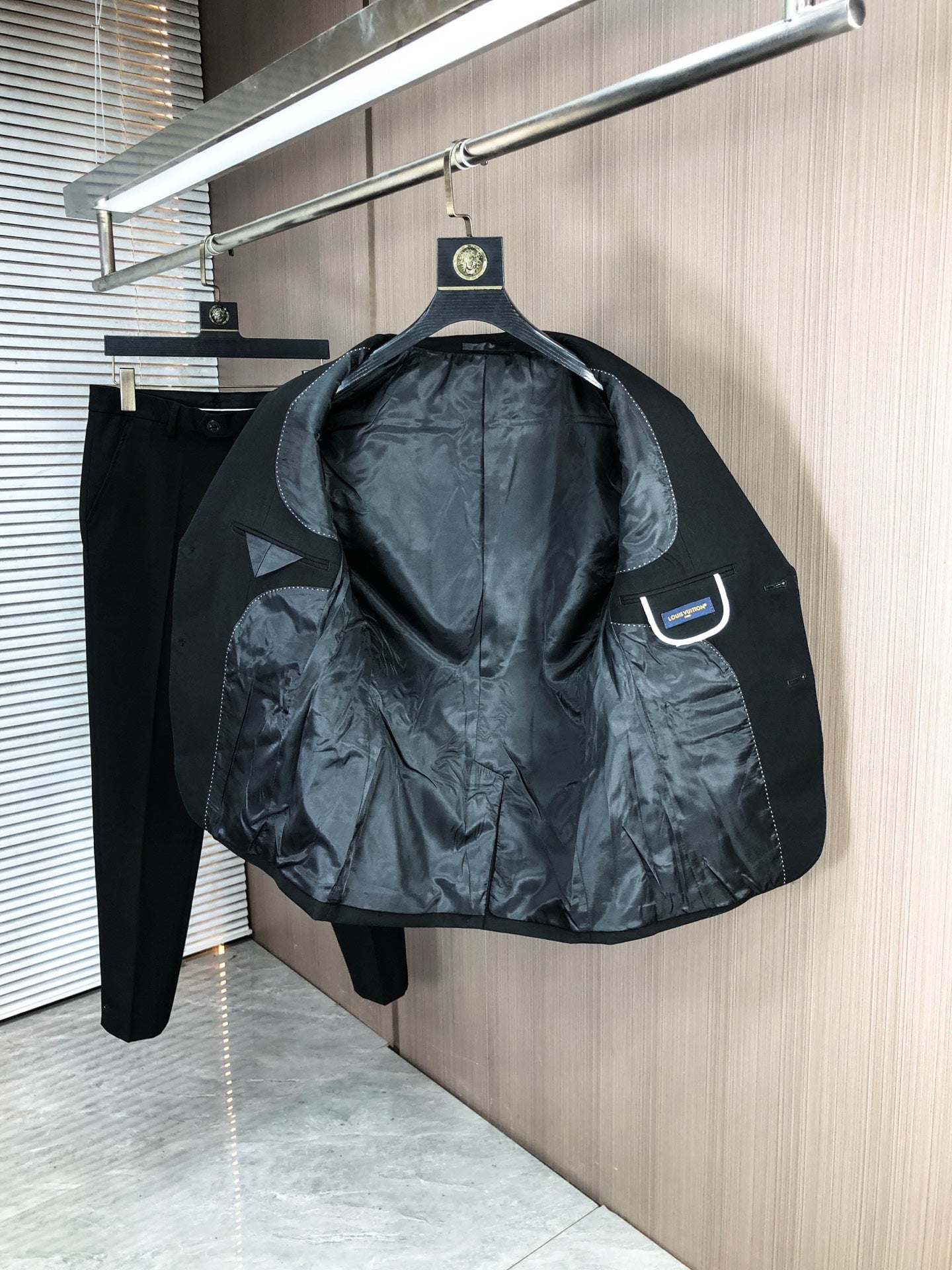 Louis Vuitton Men's Slim Fit Blend Suit Set – Autumn/Winter Collection