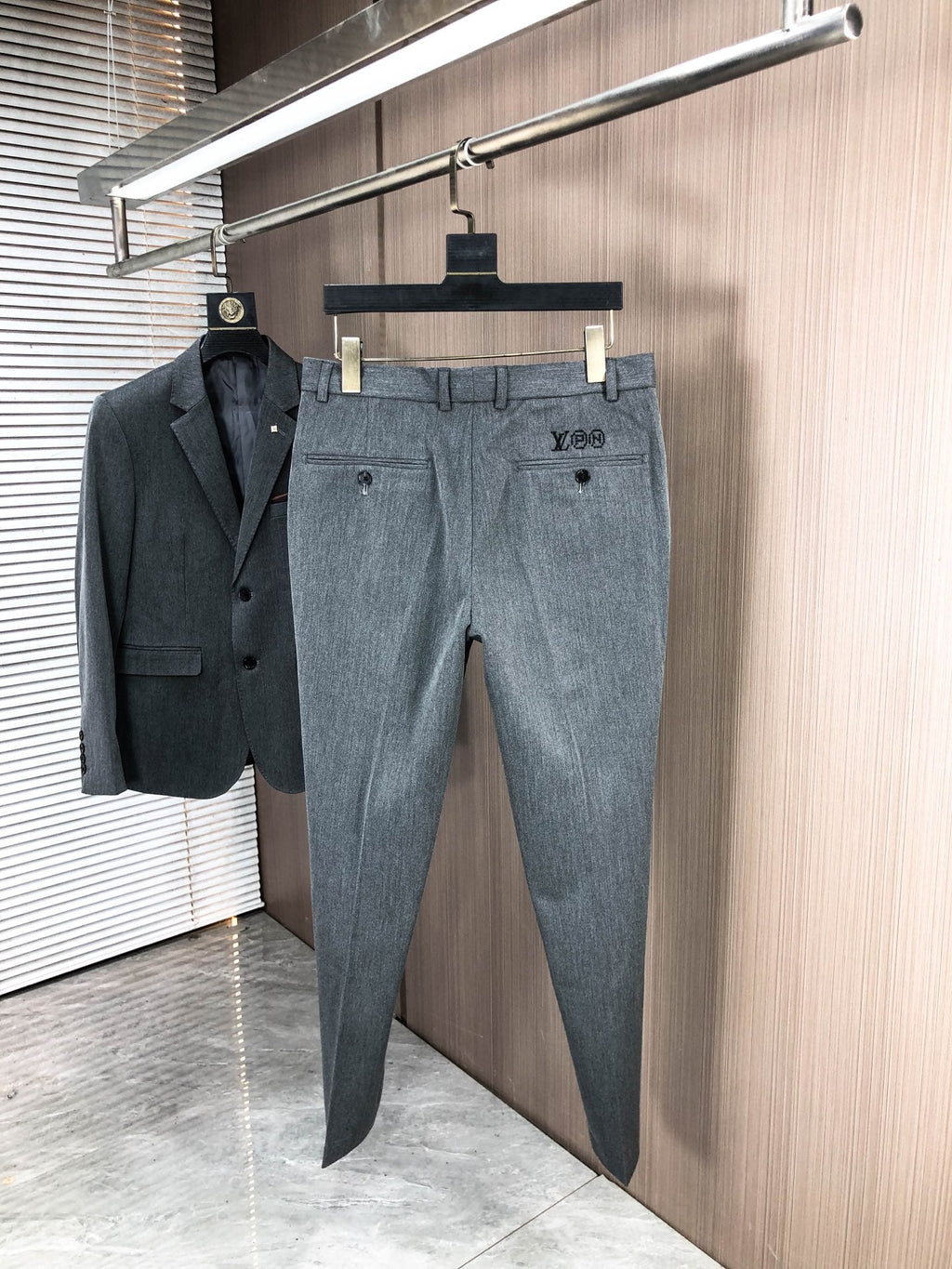 Louis Vuitton Men's Slim Fit Blend Suit Set – Autumn/Winter Collection