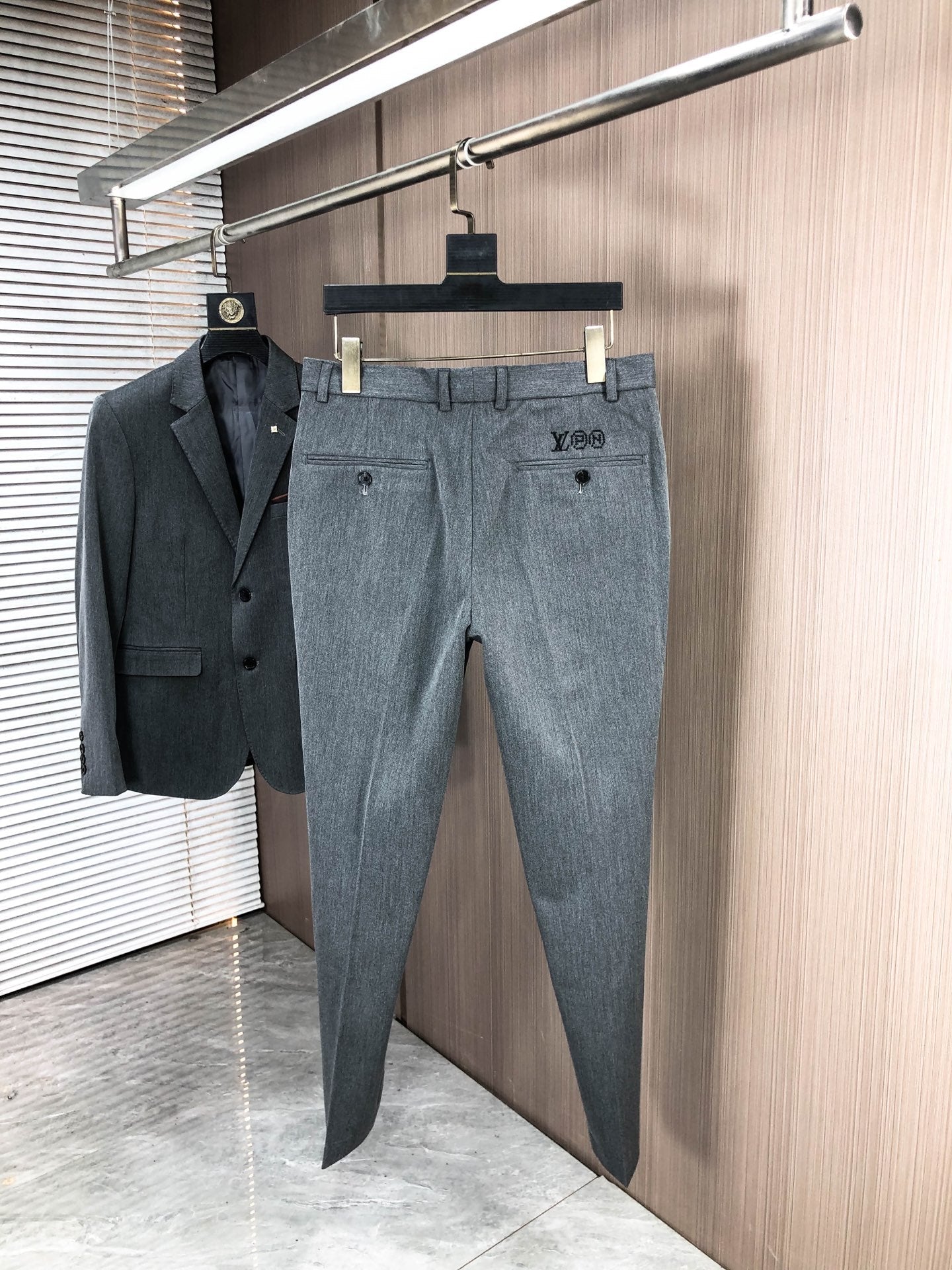 Louis Vuitton Men's Slim Fit Blend Suit Set – Autumn/Winter Collection