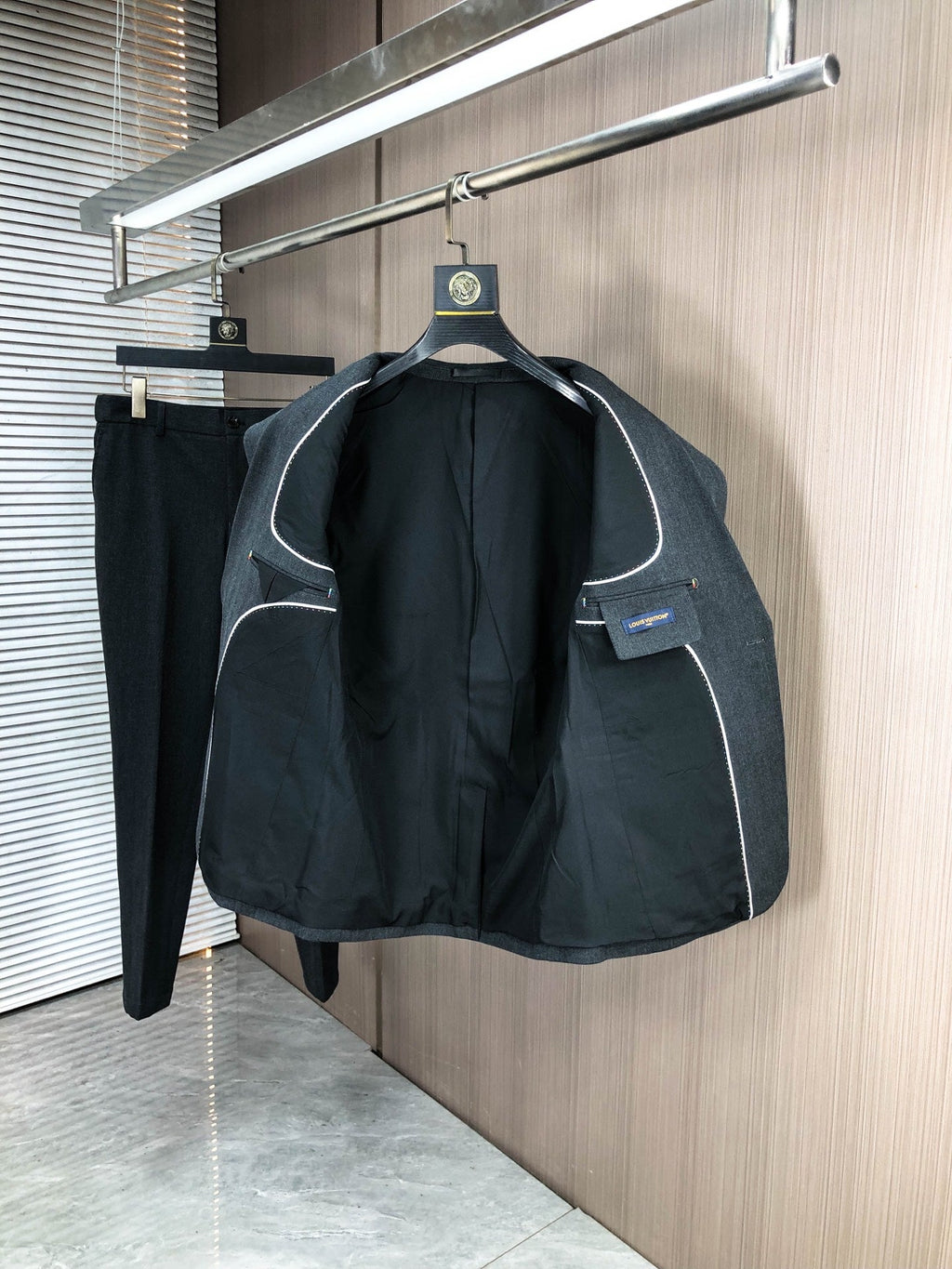 Louis Vuitton Men's Slim Fit Blend Suit Set – Autumn/Winter Collection