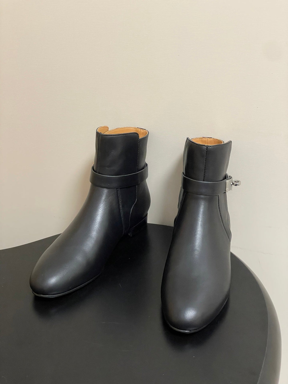 Hermès Neo Kelly Buckle Ankle Boots – 25FW