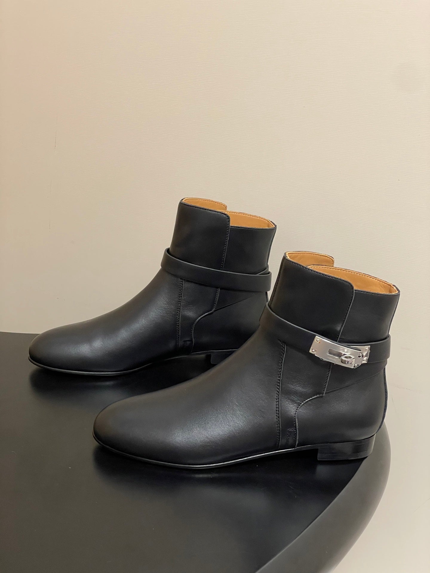 Hermès Neo Kelly Buckle Ankle Boots – 25FW