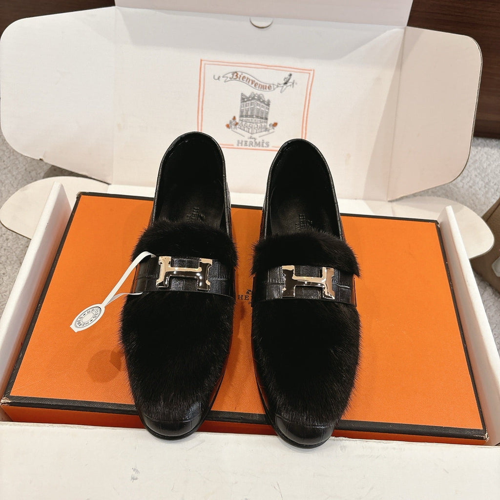 Hermès Mink Suede Loafers & Mules – Autumn/Winter Collection