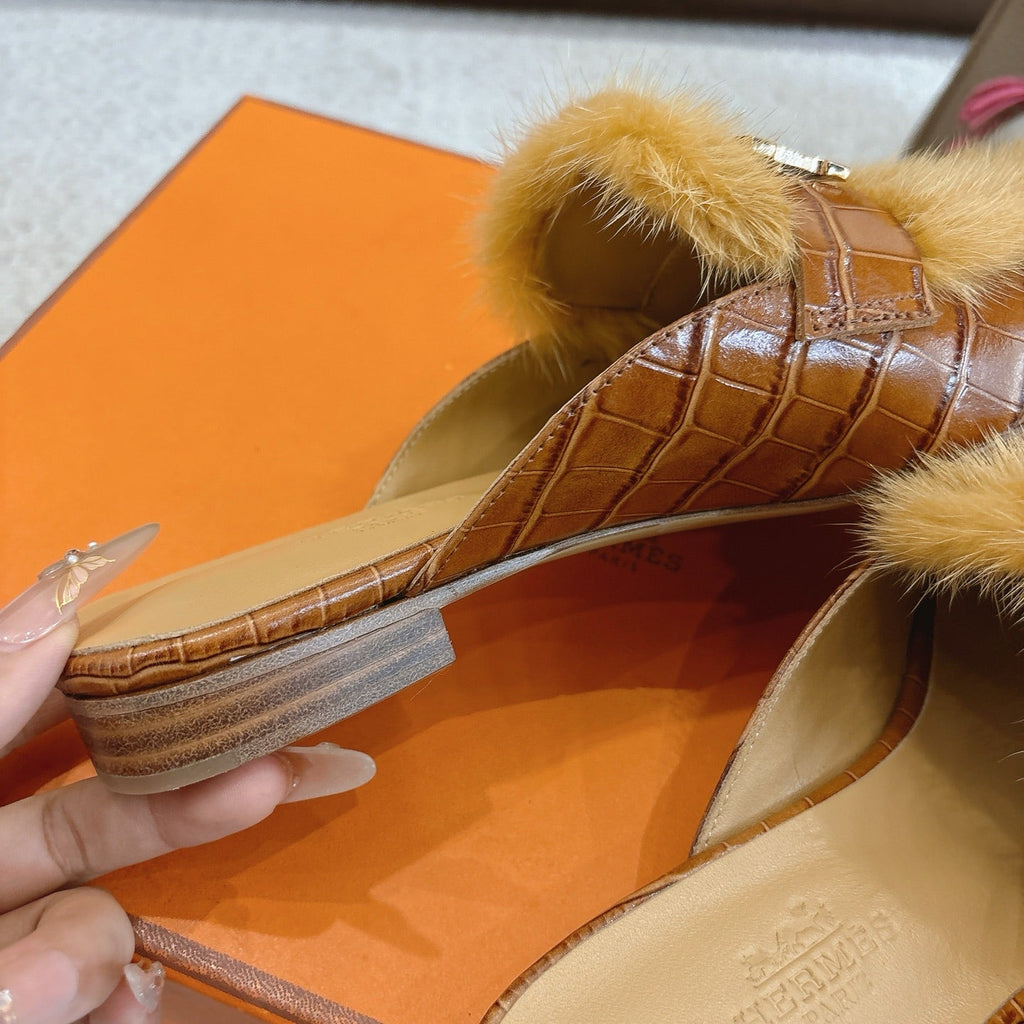 Hermès Mink Suede Loafers & Mules – Autumn/Winter Collection
