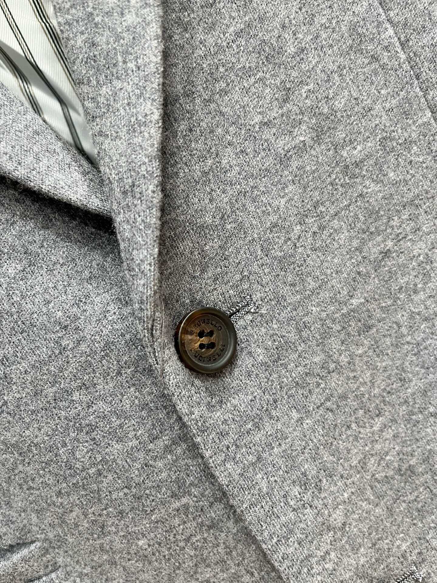 Brunello Cucinelli Men's Slim Fit Mixed Fabric Blazer – 2025FW