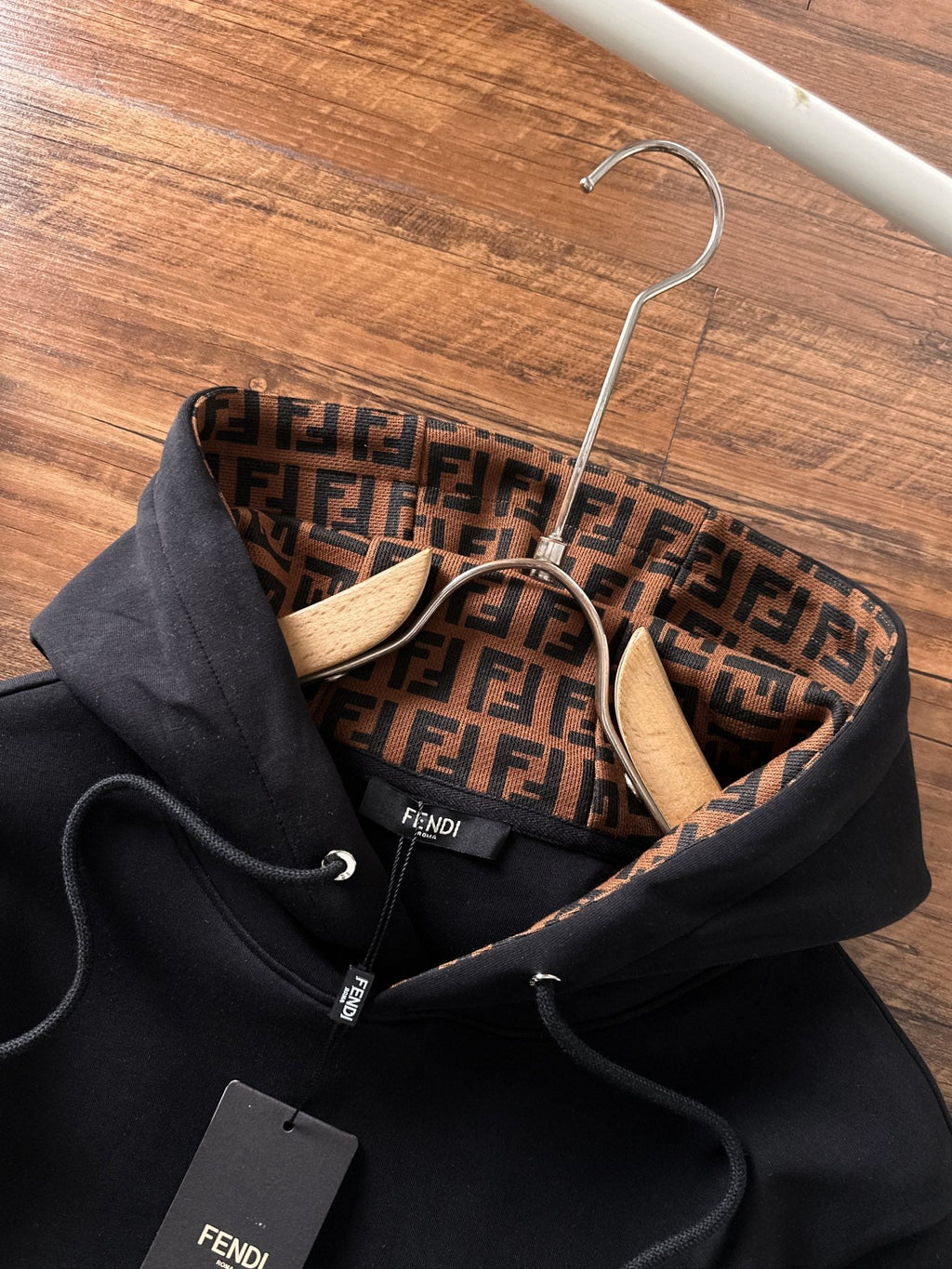 Fendi Unisex Logo Hoodie – 2025FW