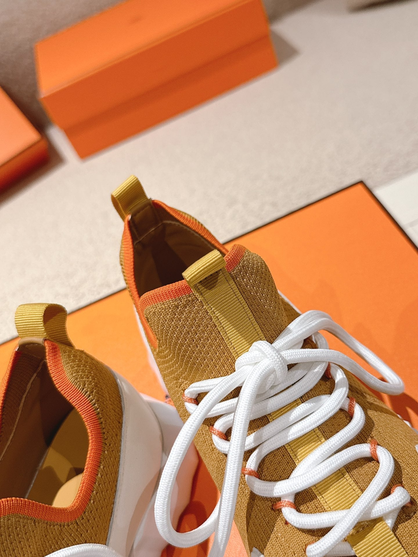 Hermès Classic Couple's Casual Sneakers