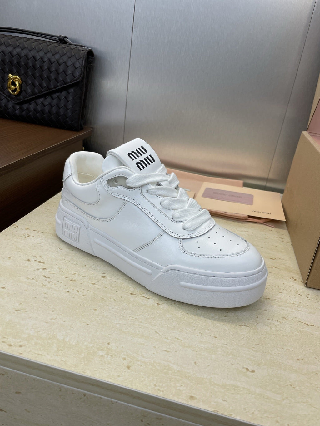 Miu Miu 2025FW Runway Lace-Up Casual Sneakers – 2025FW