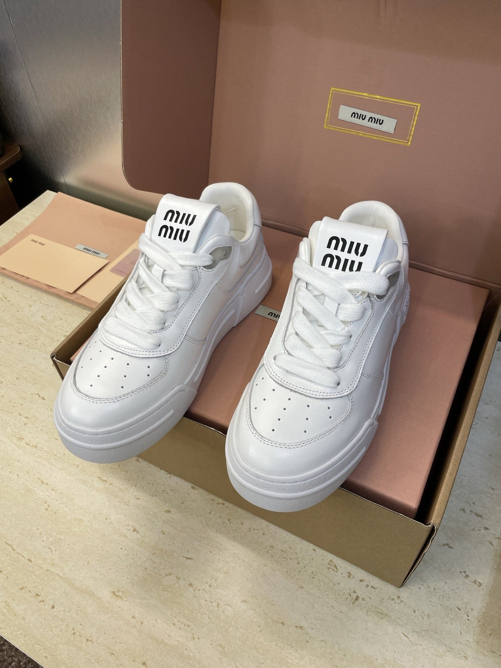Miu Miu 2025FW Runway Lace-Up Casual Sneakers – 2025FW
