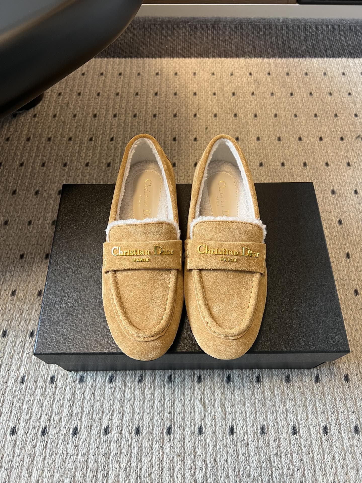 Dior Suede Fur-Lined Loafers – 25SS/FW