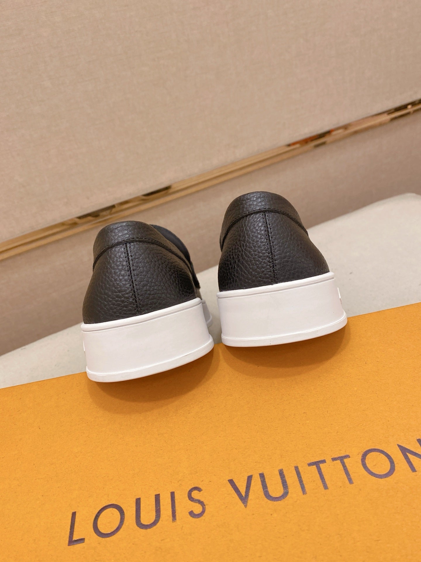 Louis Vuitton New Release Luxury Leather Loafers