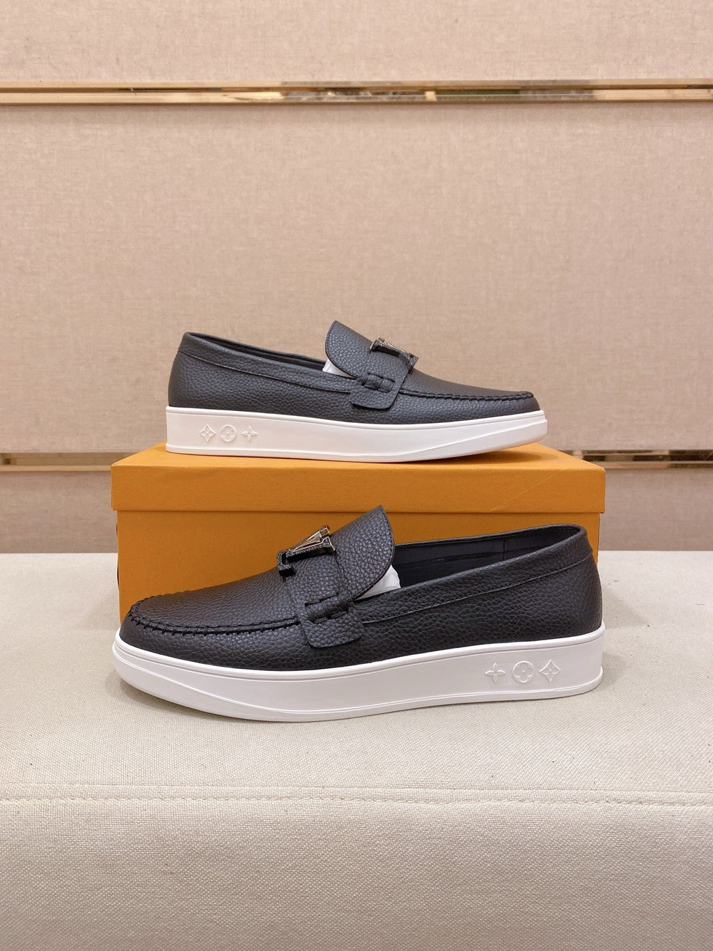 Louis Vuitton New Release Luxury Leather Loafers