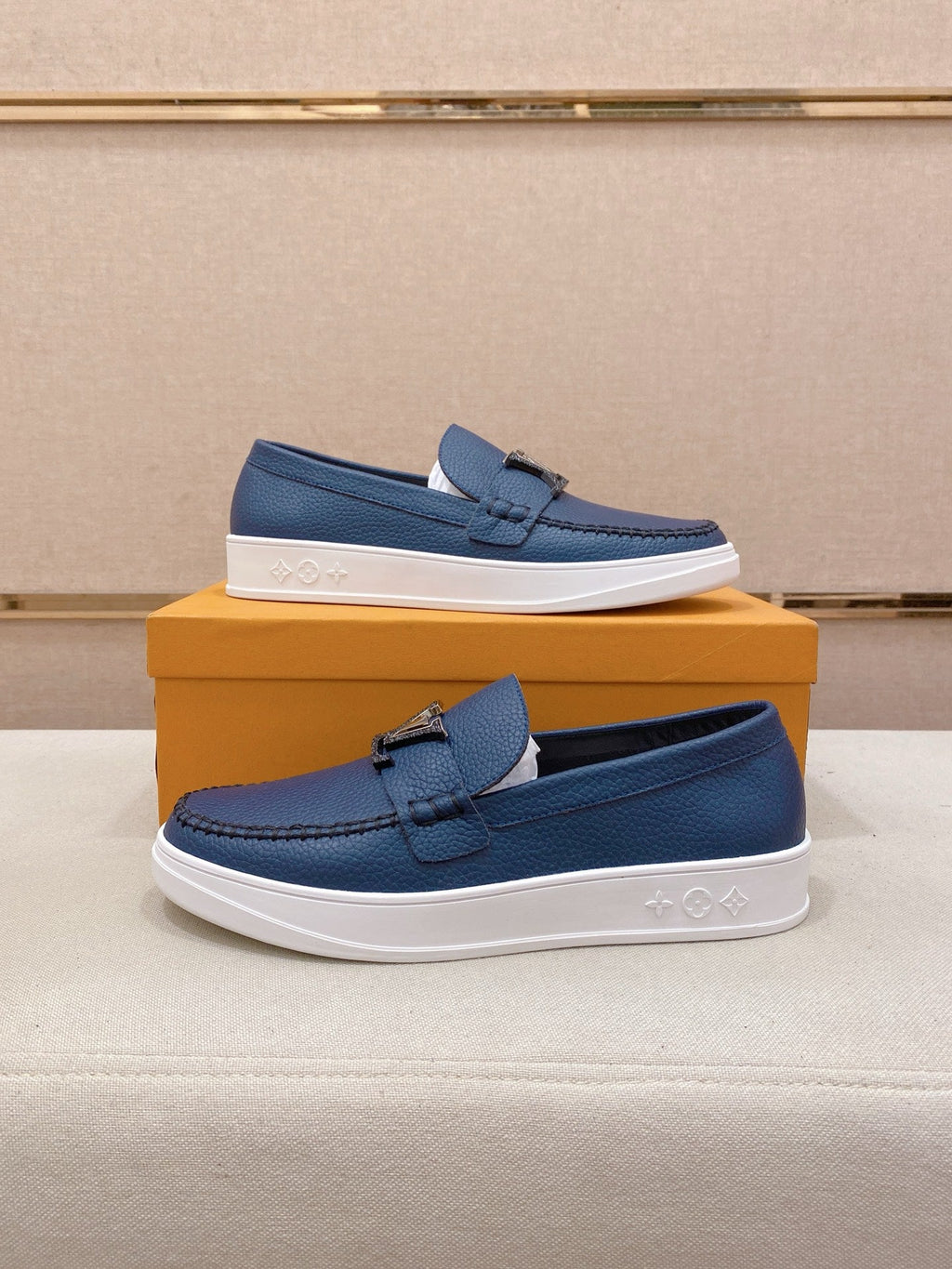 Louis Vuitton New Release Luxury Leather Loafers