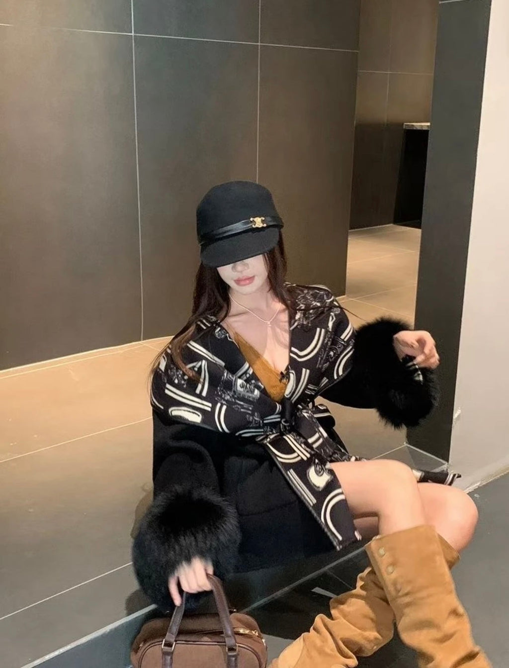 Hermès Old Money Detachable Faux Fur Sleeve Coat