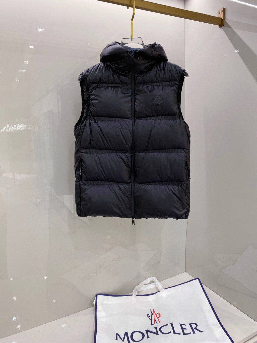 Moncler Goose Down Puffer Jacket – 2025FW