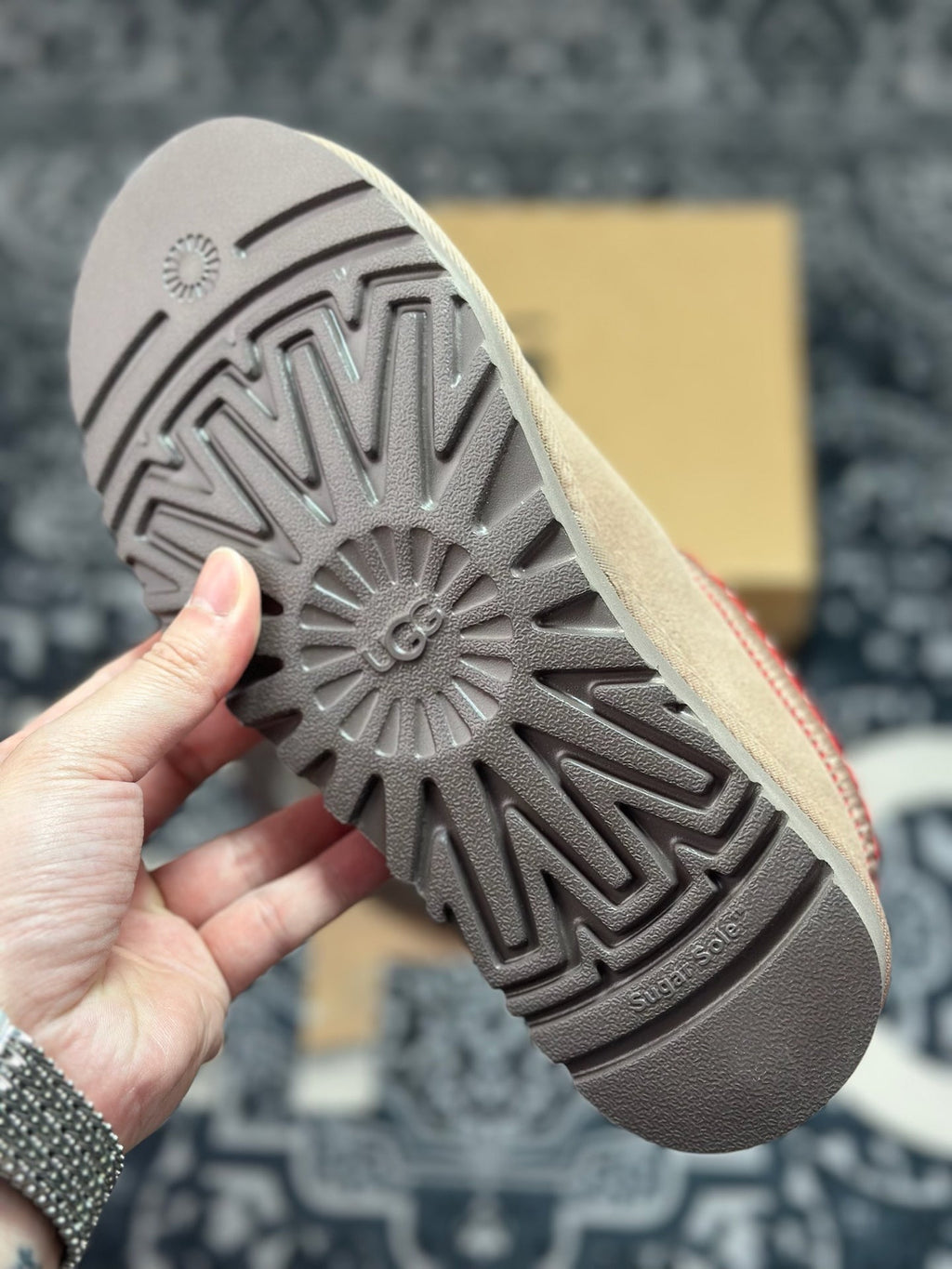UGG Tazz Platform Snow Boots
