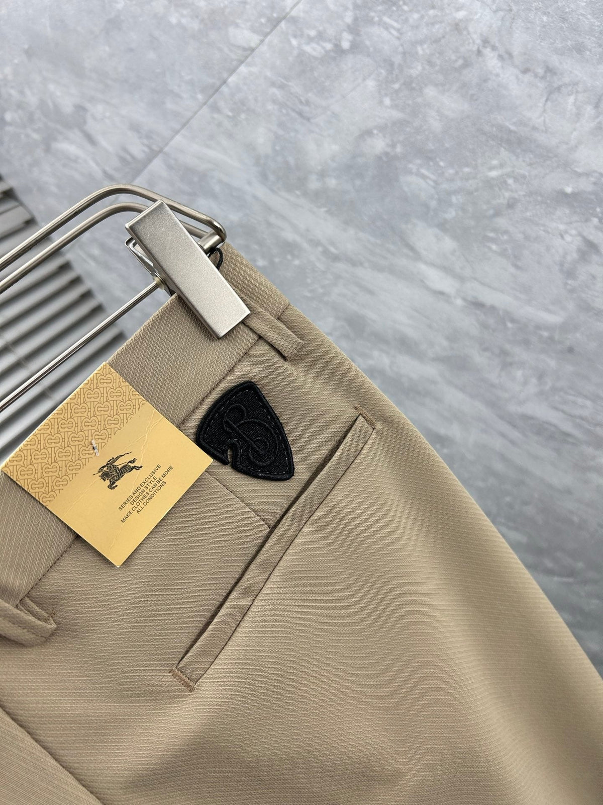Burberry Tailored Casual Trousers – 2025SS