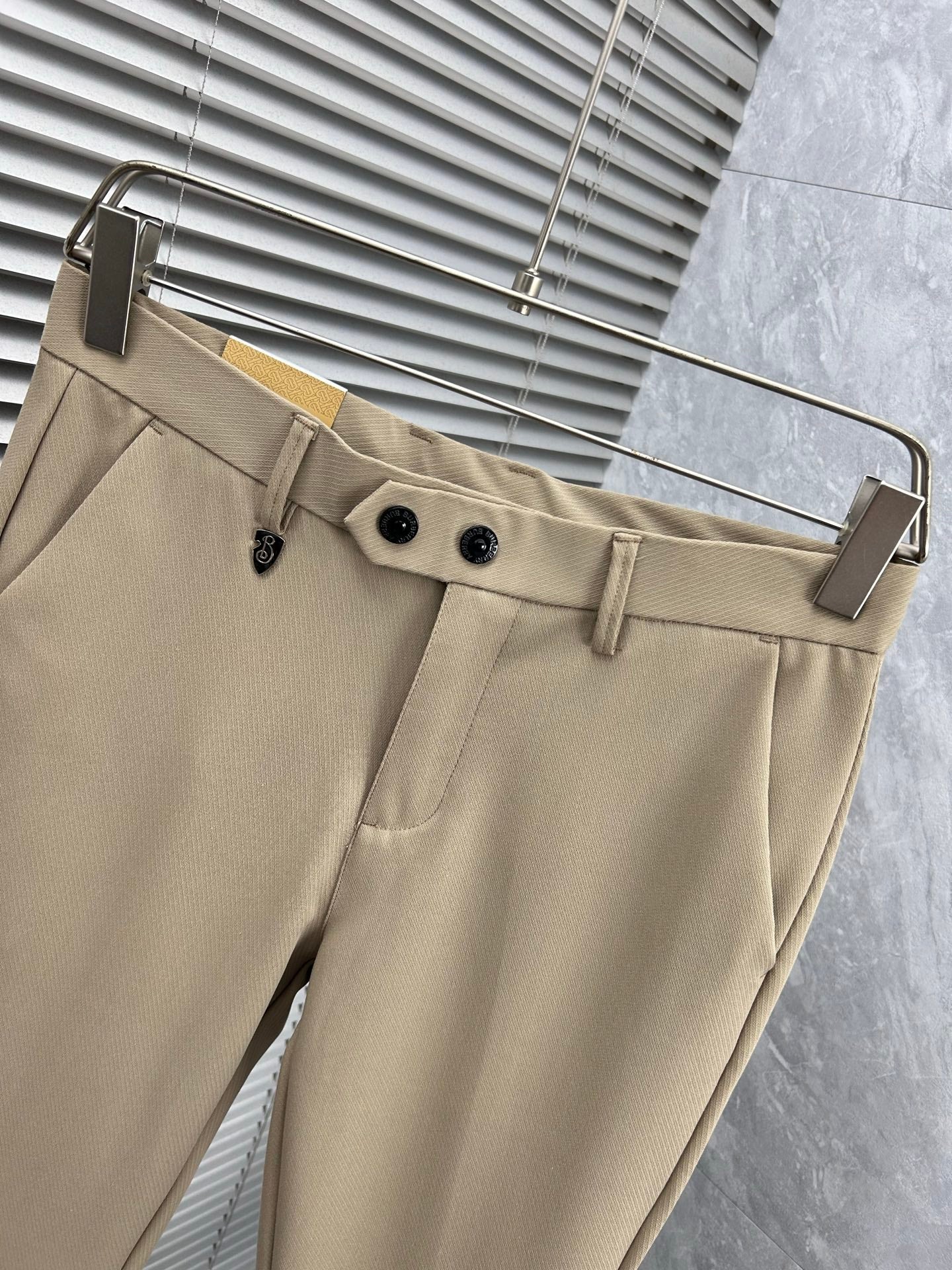 Burberry Tailored Casual Trousers – 2025SS