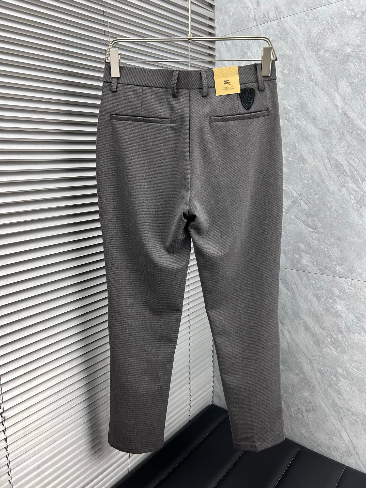 Burberry Tailored Casual Trousers – 2025SS