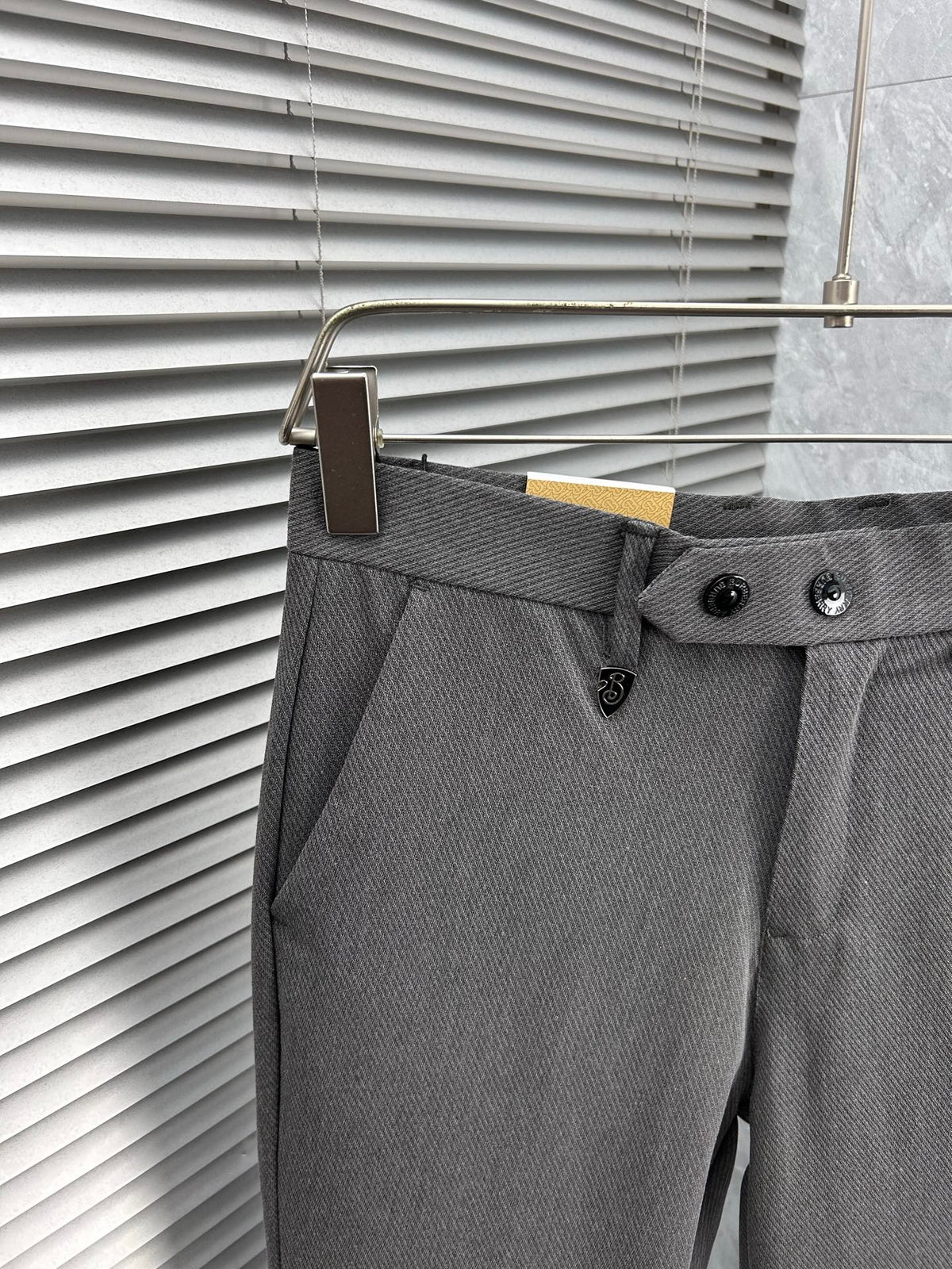 Burberry Tailored Casual Trousers – 2025SS