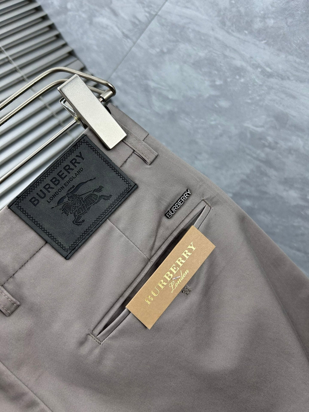 Burberry Tailored Casual Trousers – 2025SS