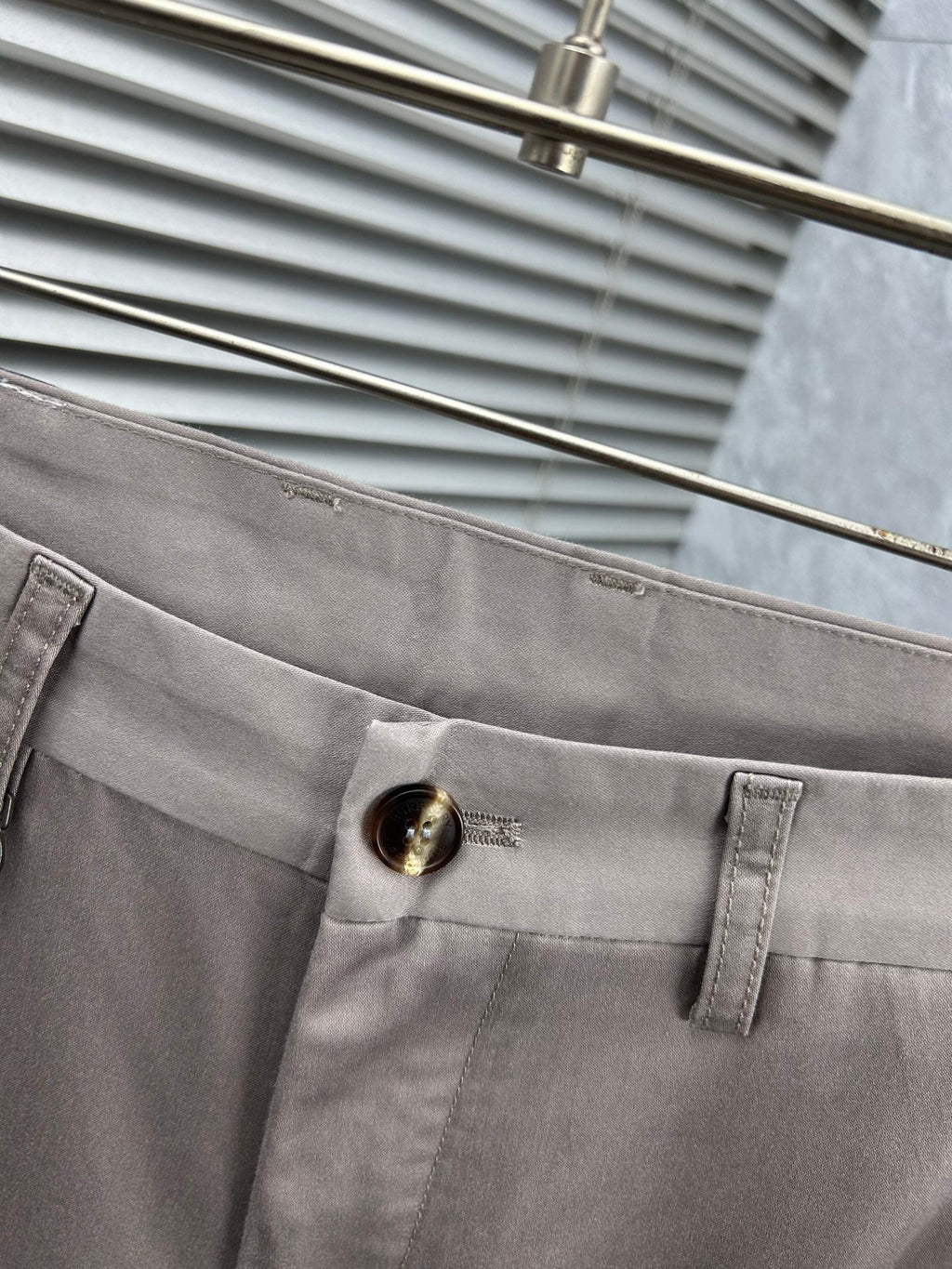 Burberry Tailored Casual Trousers – 2025SS