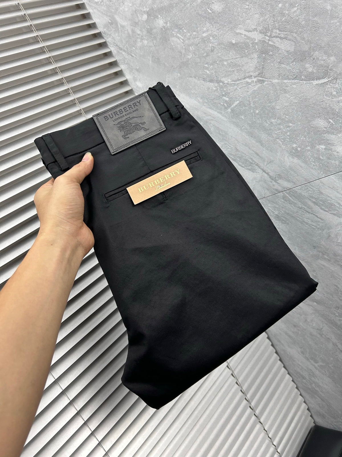 Burberry Tailored Casual Trousers – 2025SS