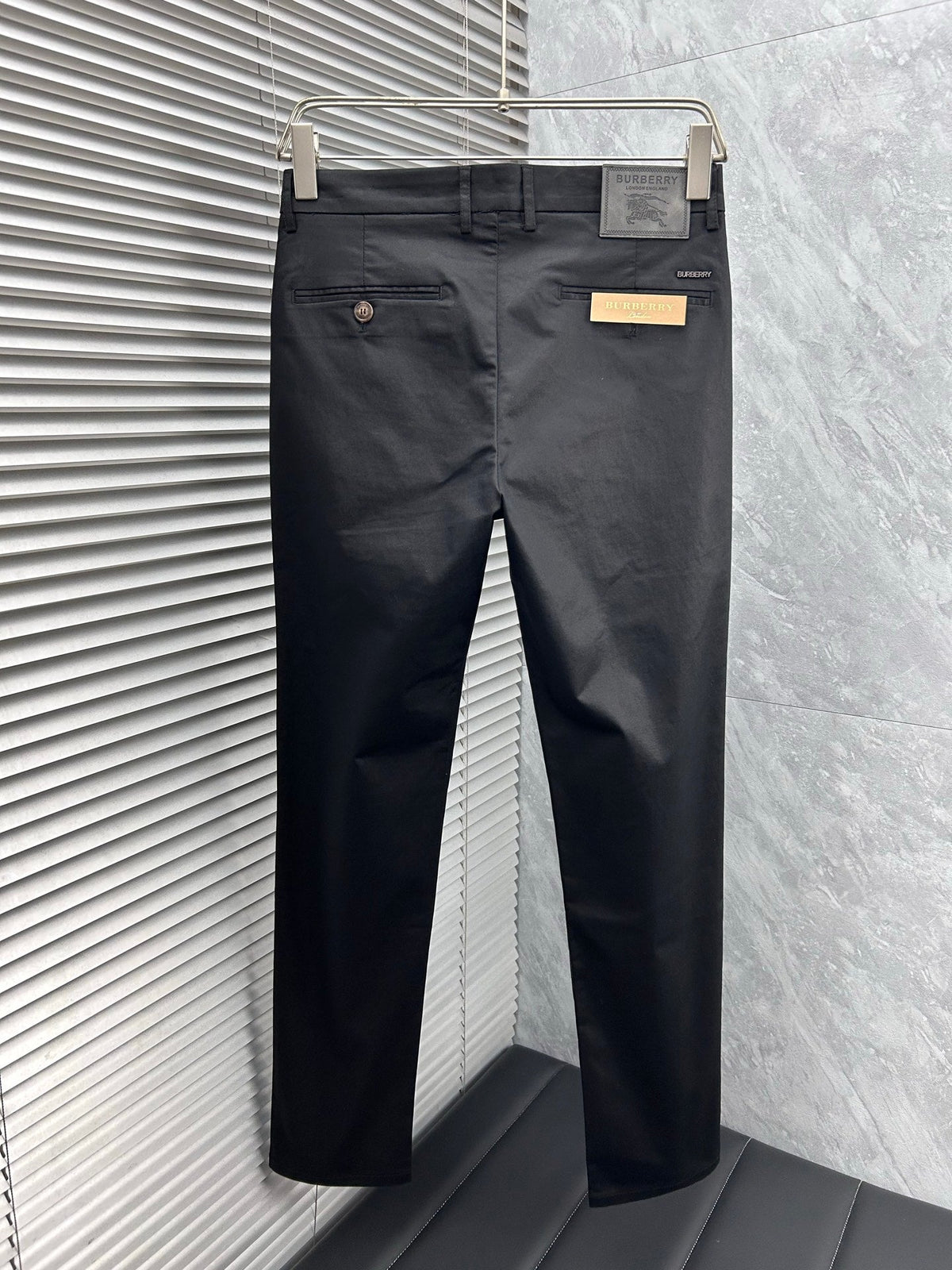 Burberry Tailored Casual Trousers – 2025SS
