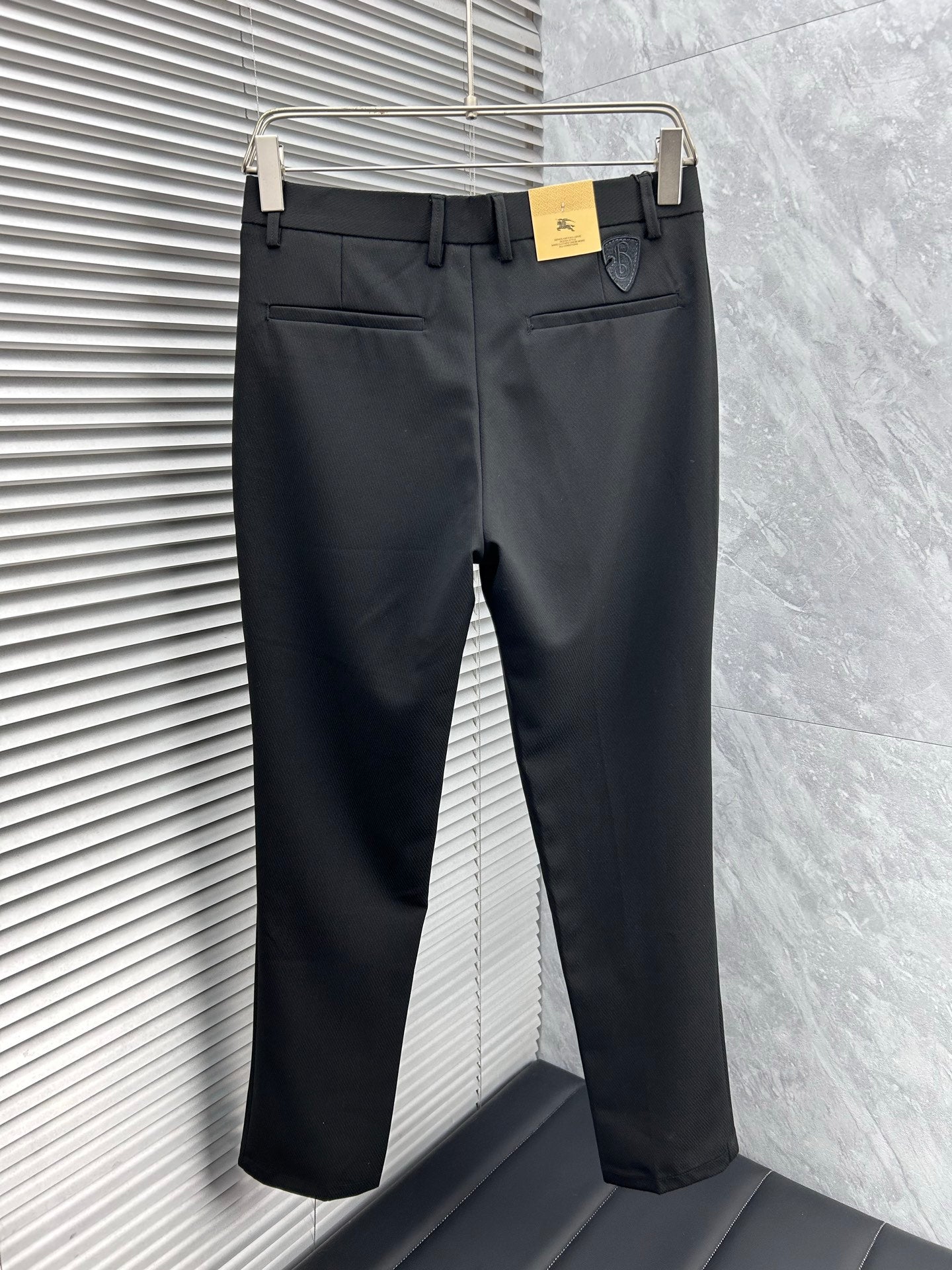 Burberry Tailored Casual Trousers – 2025SS