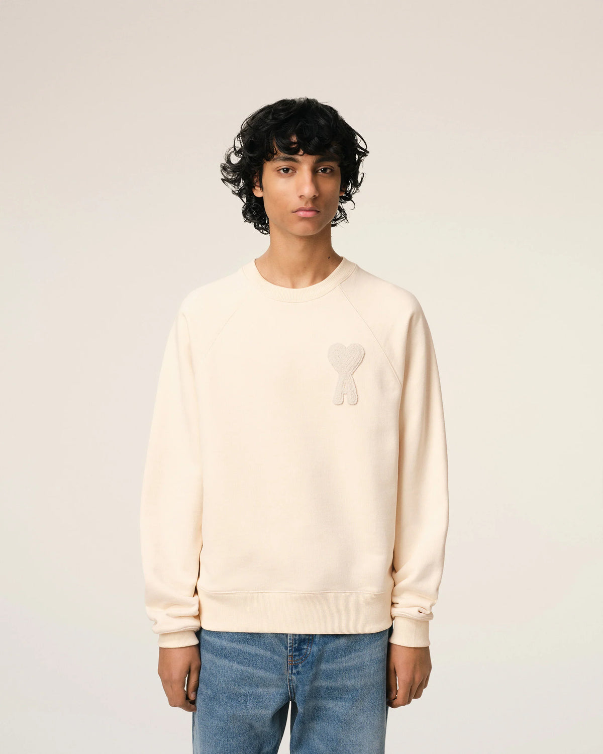 AMI Paris Ami de Coeur Raglan Crewneck Sweatshirt – 25FW