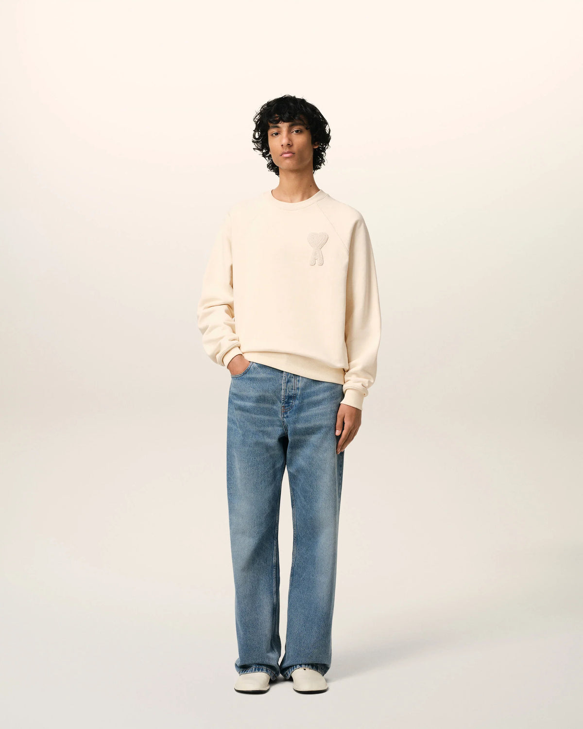 AMI Paris Ami de Coeur Raglan Crewneck Sweatshirt – 25FW
