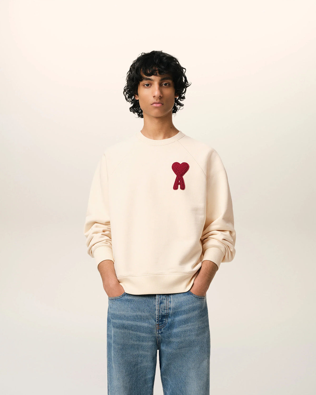 AMI Paris Ami de Coeur Raglan Crewneck Sweatshirt – 25FW