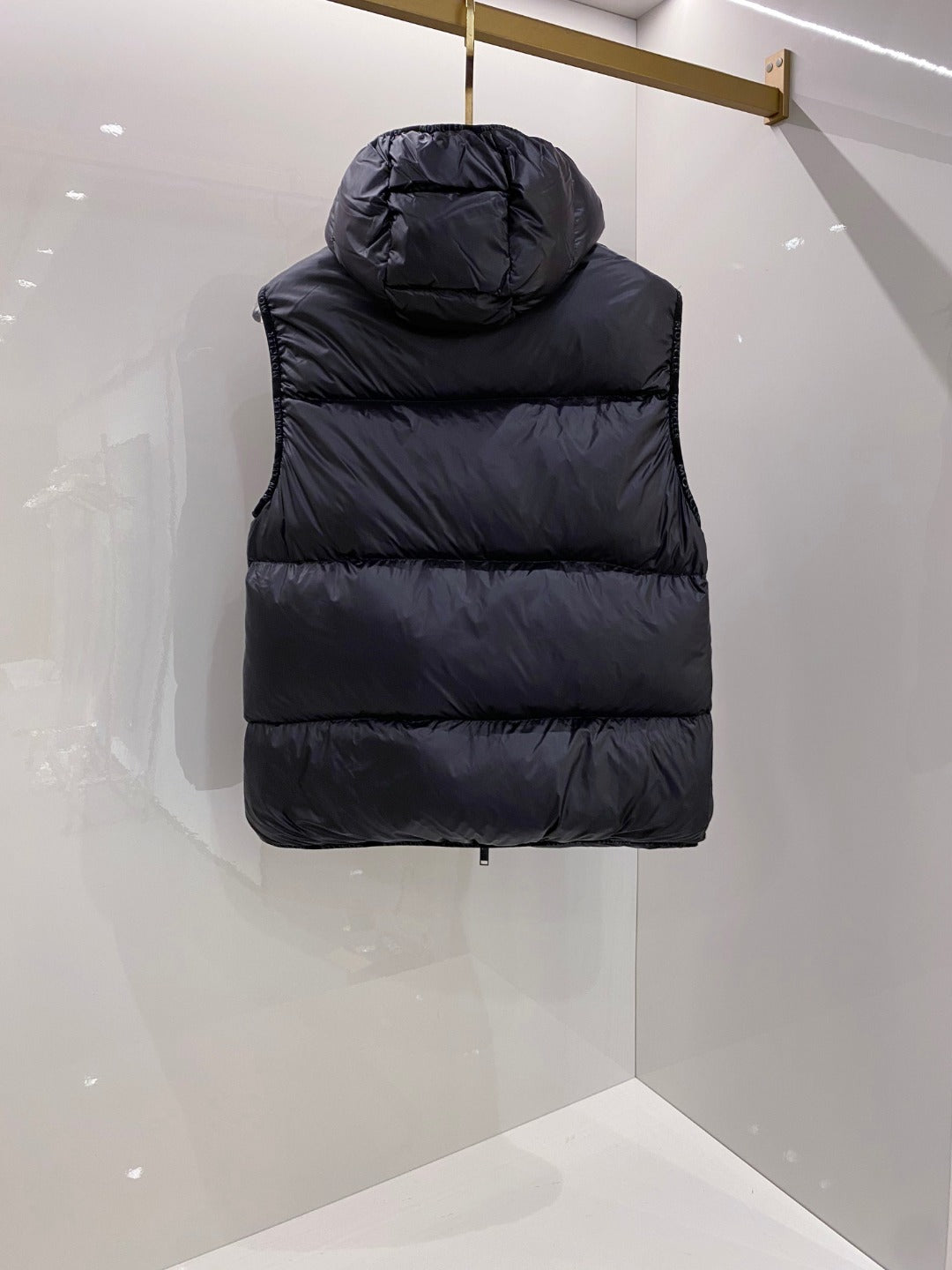 Moncler Goose Down Puffer Jacket – 2025FW