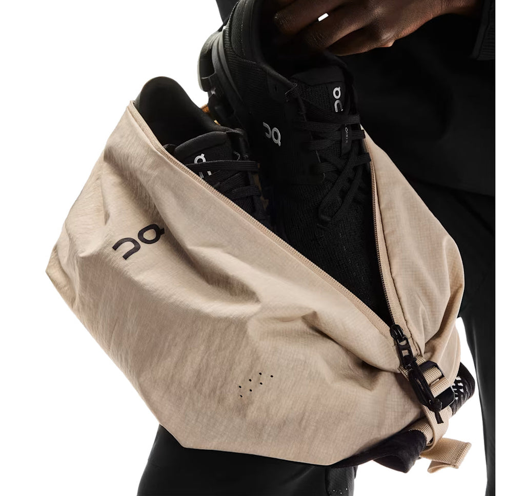 ON Sling Pack 9L Sand/Black